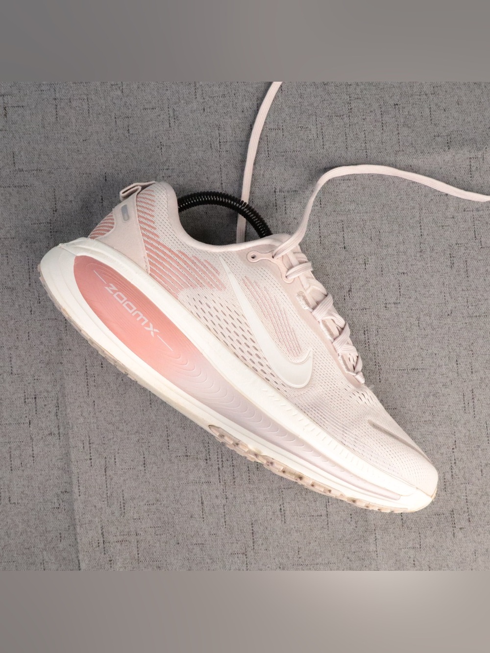 Nike Vomero 18 Pink Foam ZoomX Women Running Sneakers Size 9 US HM6804 -605⁠